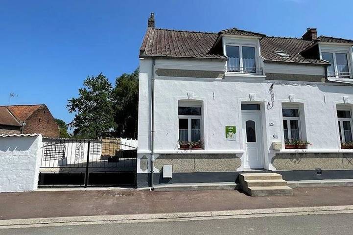 Gîte pour 8 personnes, avec jardin à Wallers