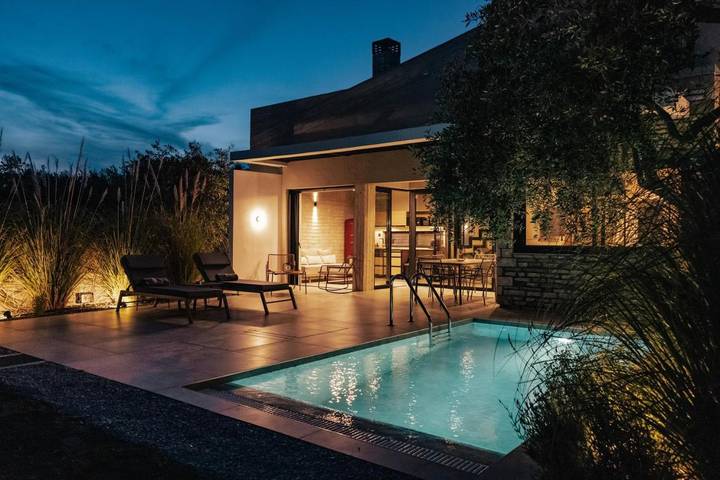 Villa pour 5 personnes, avec Terrasse ainsi que Piscine et Vue