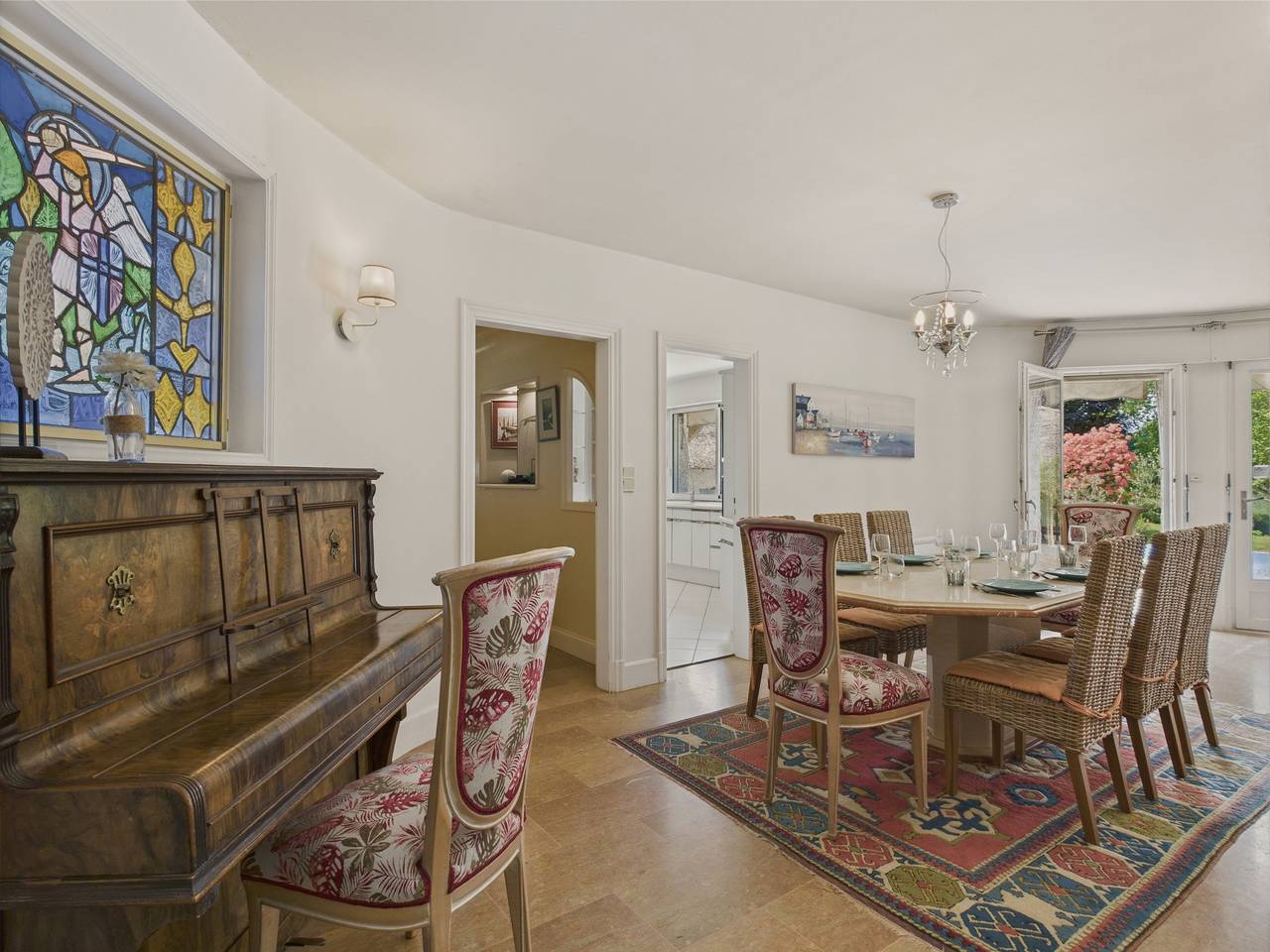 Piscine chauffée, Grand jardin, maison pour 8 in Pleuven, Côte de Cornouaille