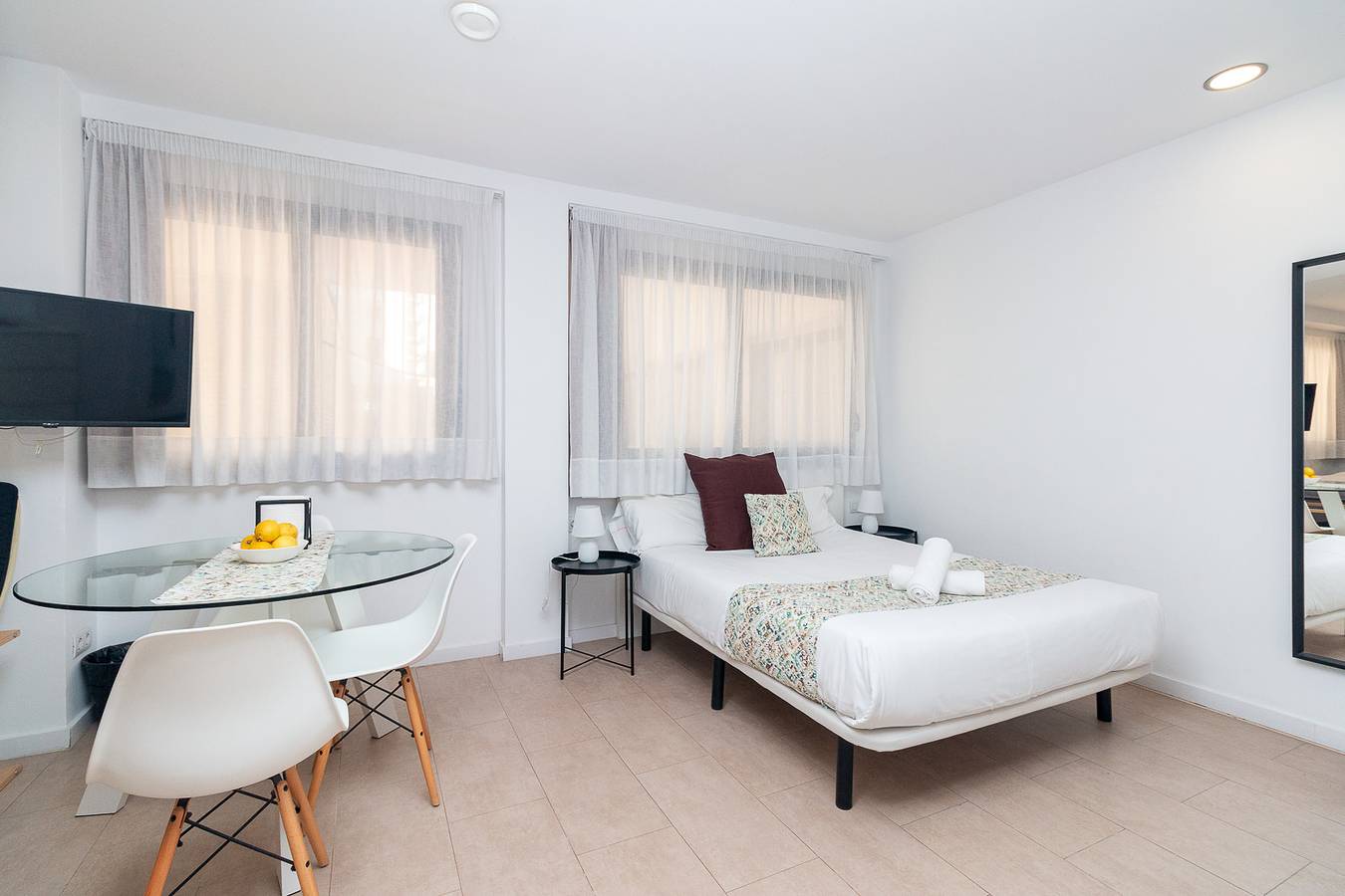 Apartamento entero, Reig 3. Studio up to 4 pax in Valencia, Costa de Valencia