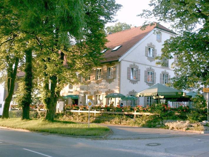 Hotel für 2 Personen, mit Terrasse und Garten sowie Ausblick in Huglfing