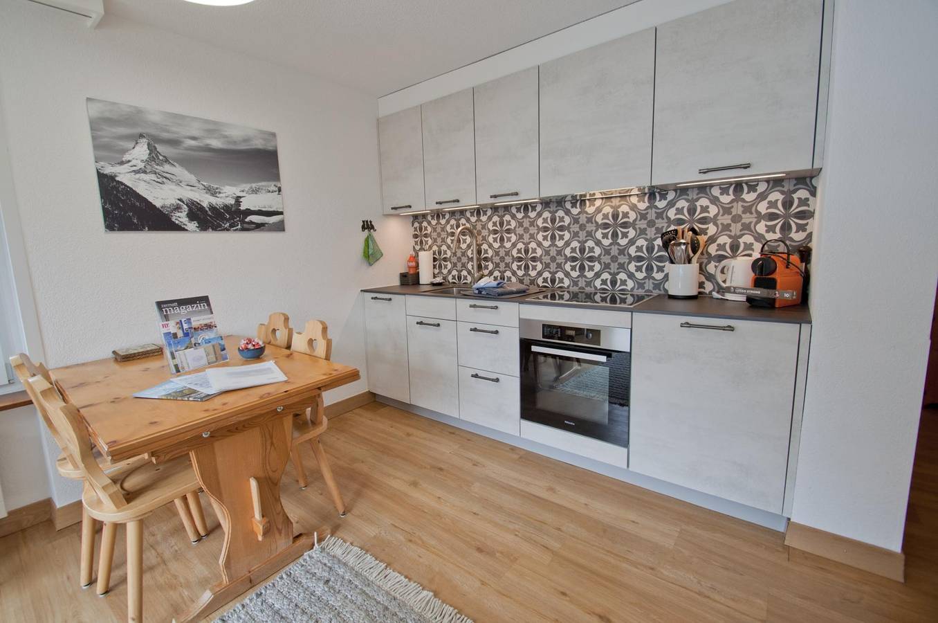 Ganze Wohnung, Ferienwohnung für 4 Personen mit Terrasse in Zermatt, Walliser Alpen