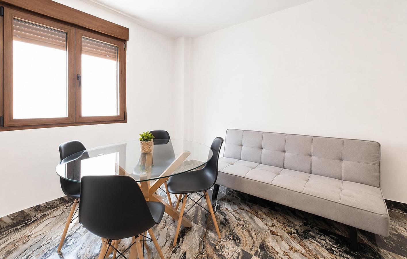 Apartamento vacacional entero, Apartamento moderno cerca del restaurante Coipavi y del centro de Villar del Arzobispo in Villar del Arzobispo, Provincia de Valencia