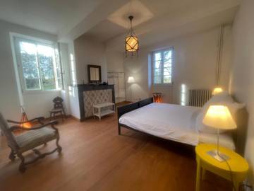 Location de vacances pour 2 personnes, avec vue et jardin à Montesquiou