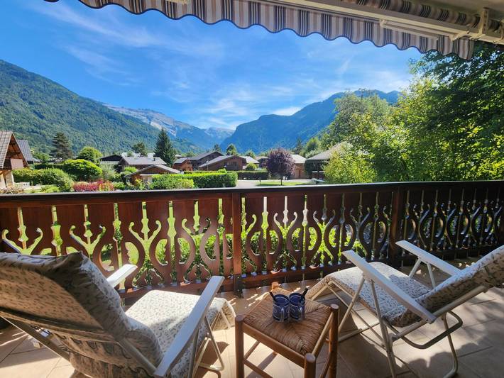 Ganze Wohnung, Ruhiges T3 in Samoëns, zentrumsnah, Wifi, privater Parkplatz in Samoëns, Region Bonneville