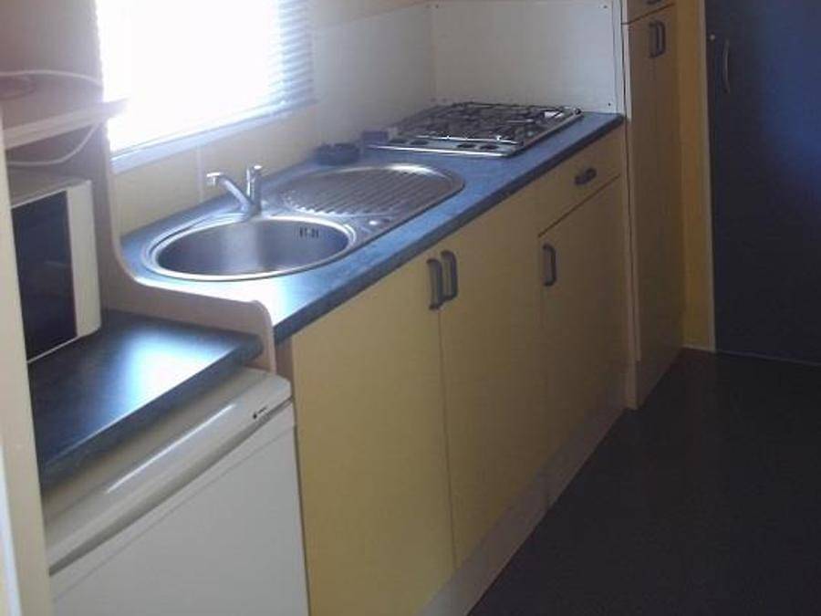 Camping Le Pontillou - Mobilhome 5 personnes - Mobil-Home Blue-Bird : 2 Chambres - 2 ads + 3 enfts - Grand Réfrigérateur - Terrasse 2/5 pers in Villamblard, Périgord Pourpre