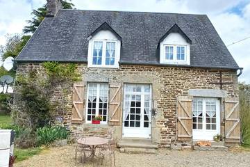 Gîte pour 6 personnes, avec terrasse et jardin, animaux acceptés à Sourdeval