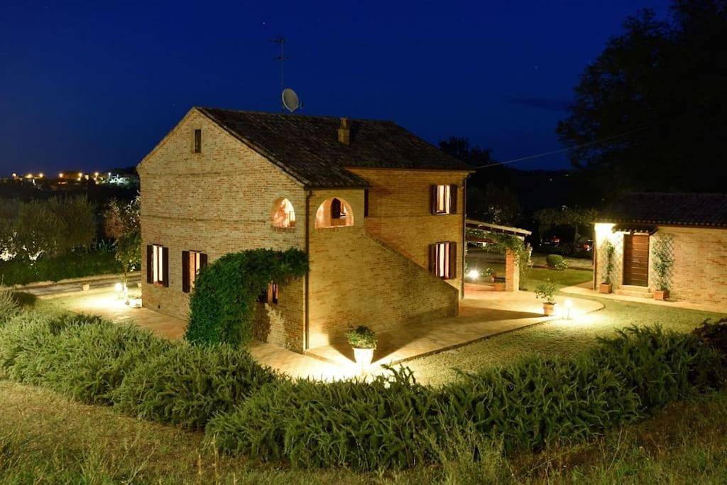 Rustic Country house in Montecosaro, Costa Adriatica Marche