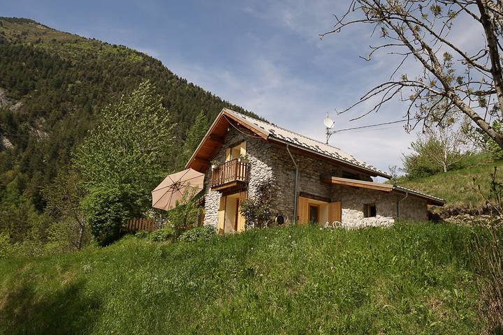Gîte für 4 Personen, mit Terrasse und Garten in Alpes-de-Haute-Provence - 2