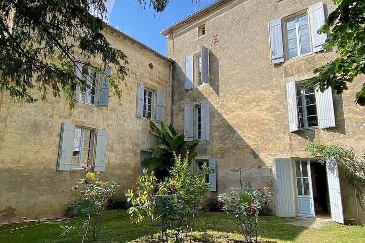 Location de vacances pour 13 personnes, avec jardin à Meilhan-sur-Garonne