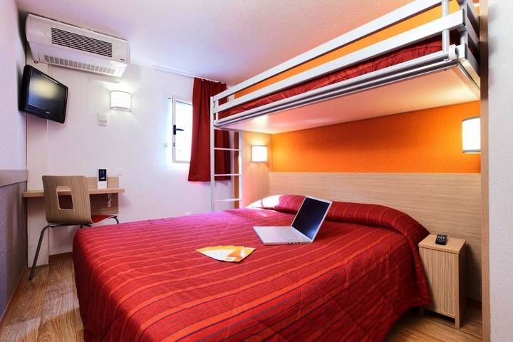 Hôtel pour 3 personnes, avec Terrasse à Montreuil