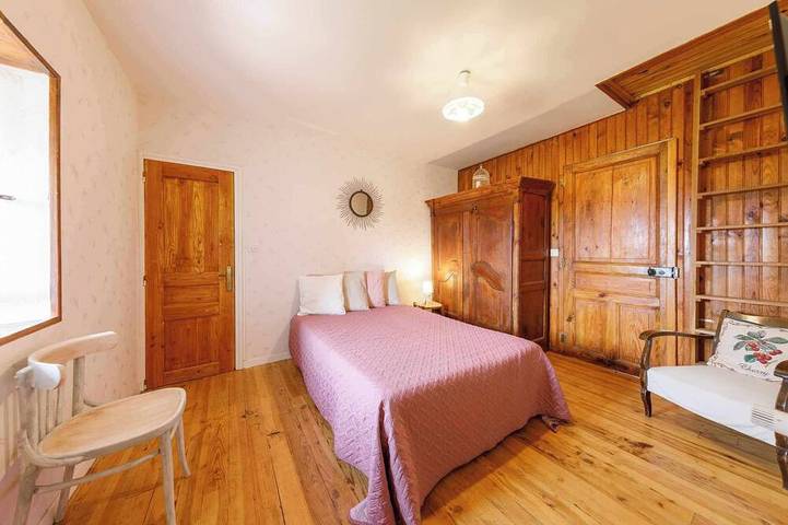 Suite familiale sur 2 niveaux dans un hameau paisaible. Idéale pour les familles in Le Vernet-Chaméane, Région de Besse-et-Saint-Anastaise