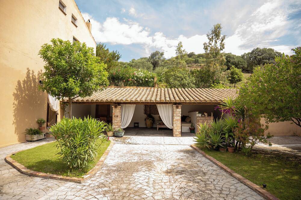 Beautiful Rural House by the Sea in Teulada, Cagliari Province