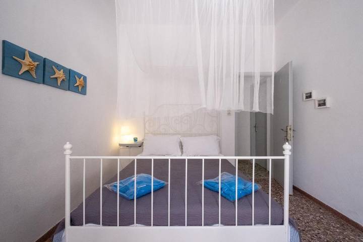 Chambre d’hôte pour 2 personnes, avec jardin à Santorin - 4
