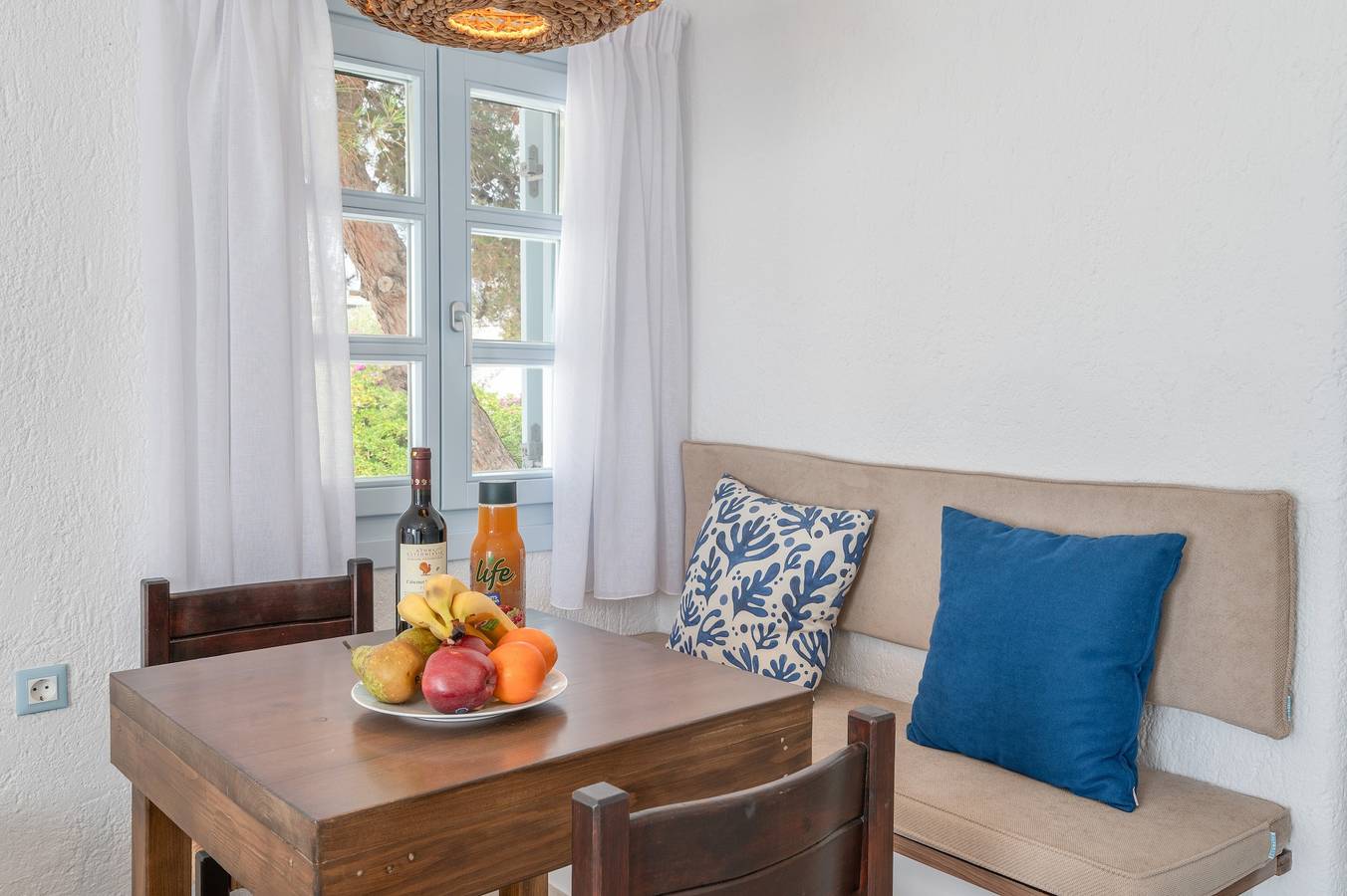 Droomachtig Myconisch Studio – Zwembad, Strand & Luxe, foto 7
