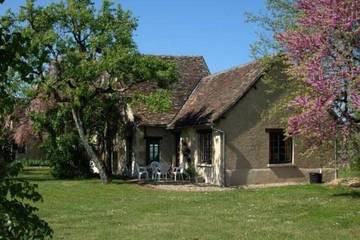 Gîte pour 3 personnes, avec terrasse et jardin, animaux acceptés à Bossay-sur-Claise