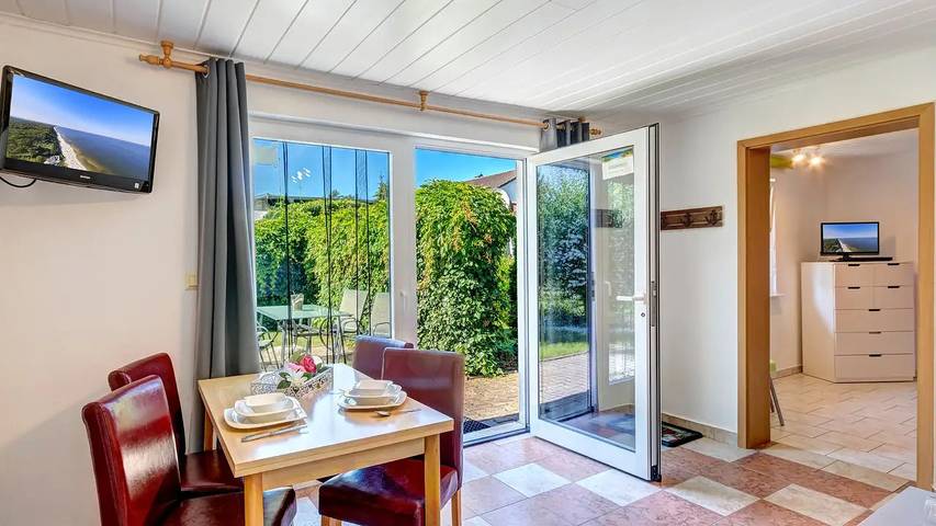 Bungalow für 4 Personen, mit Garten in Trassenheide - 2
