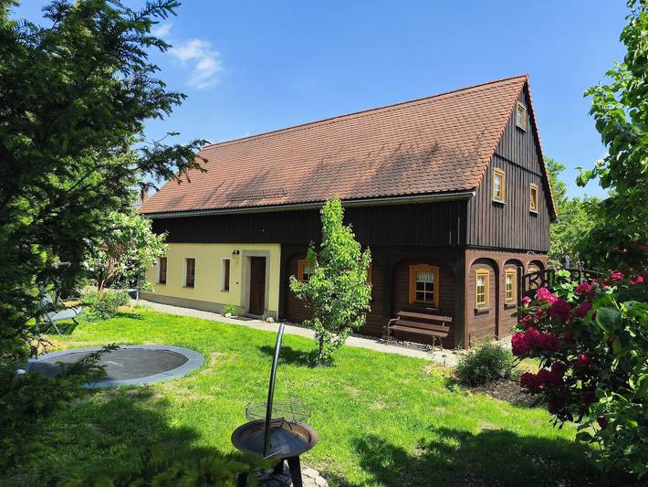Ferienhaus für 11 Personen, mit Terrasse und Garten in Großschönau