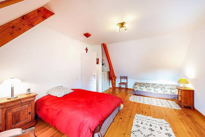 Location de vacances pour 6 personnes, avec jardin à Louvie-Soubiron - 3