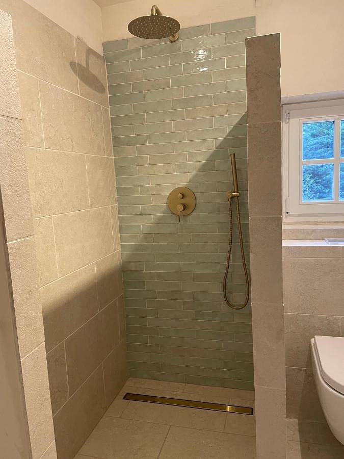 Location de vacances pour 2 personnes, avec terrasse et jardin ainsi que piscine et vue à Gargas - 3