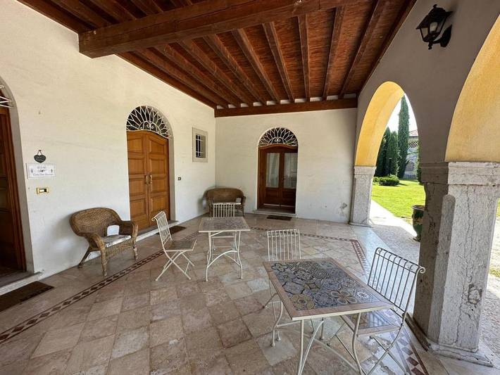 Chambre d’hôte pour 3 personnes, avec Terrasse ainsi que Jardin et Piscine à Desenzano del Garda - 3
