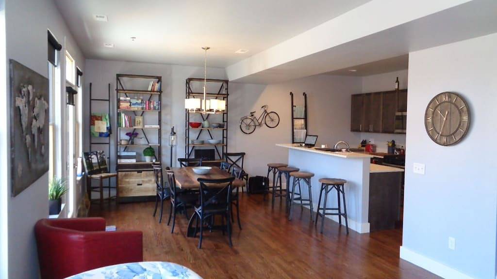 Ganze Wohnung, River Lofts Condo \"the Biker\" am Fluss im historischen Viertel von Salida in Salida, Chaffee County