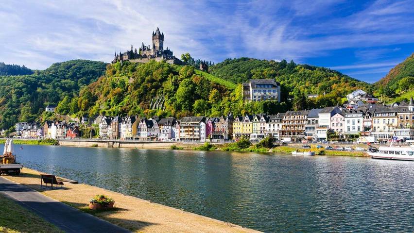 Pension voor 2 personen, with tuin and uitzicht as well as terras in Cochem