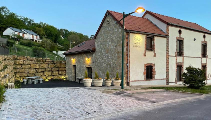 Gîte pour 10 personnes, avec Jacuzzi ainsi que Terrasse et Sauna à Champillon