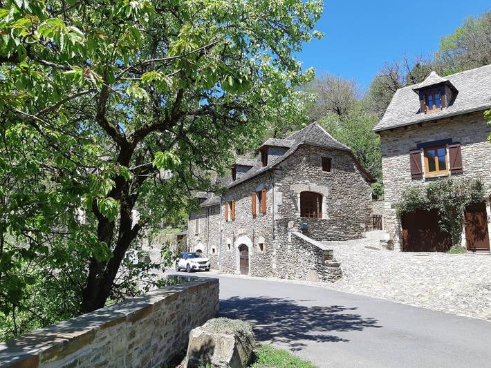 Gîte pour 4 personnes, avec terrasse et jardin, animaux acceptés