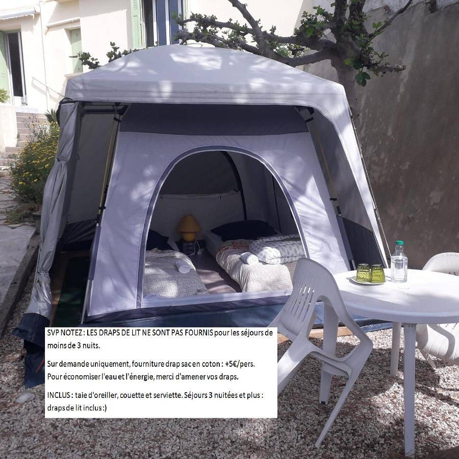 Deux tentes confortables dans un joli jardin idéalement situé in Sète, Côte méditerranéenne (France)