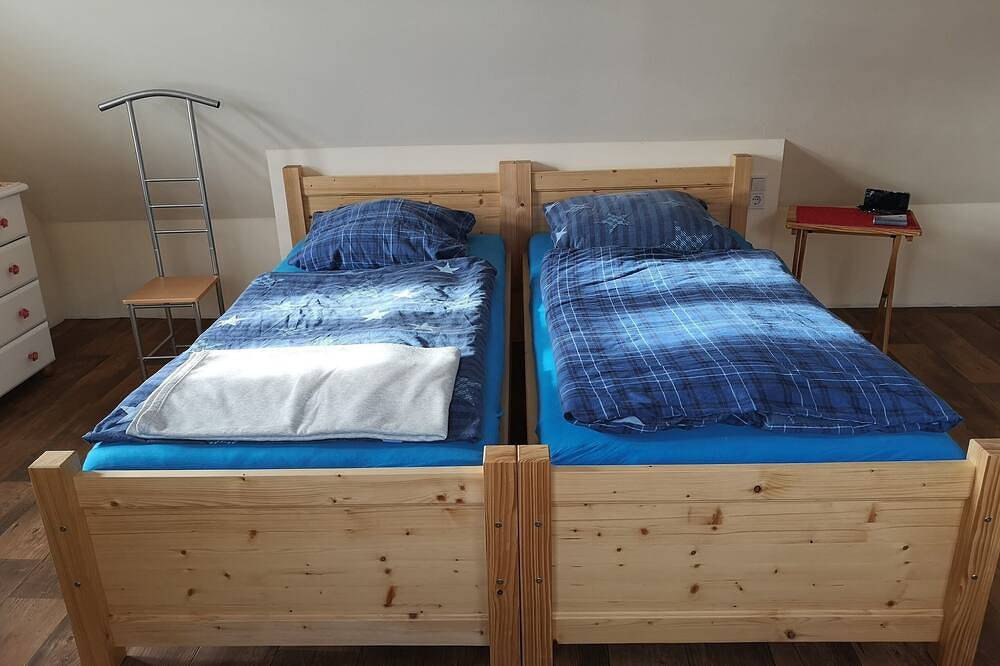 Ganze Wohnung, Apartment Lobdeburgblick mit Aussicht & Ambiente in Lobeda-Altstadt, Jena