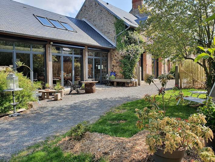 Chambre d’hôte pour 2 personnes, avec Jardin à Le Luot