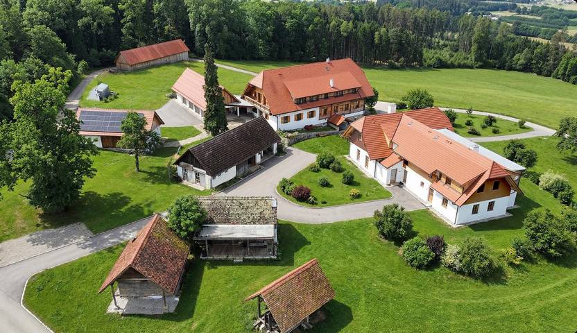 Ferienwohnung für 2 Personen, mit Ausblick und Sauna sowie Garten