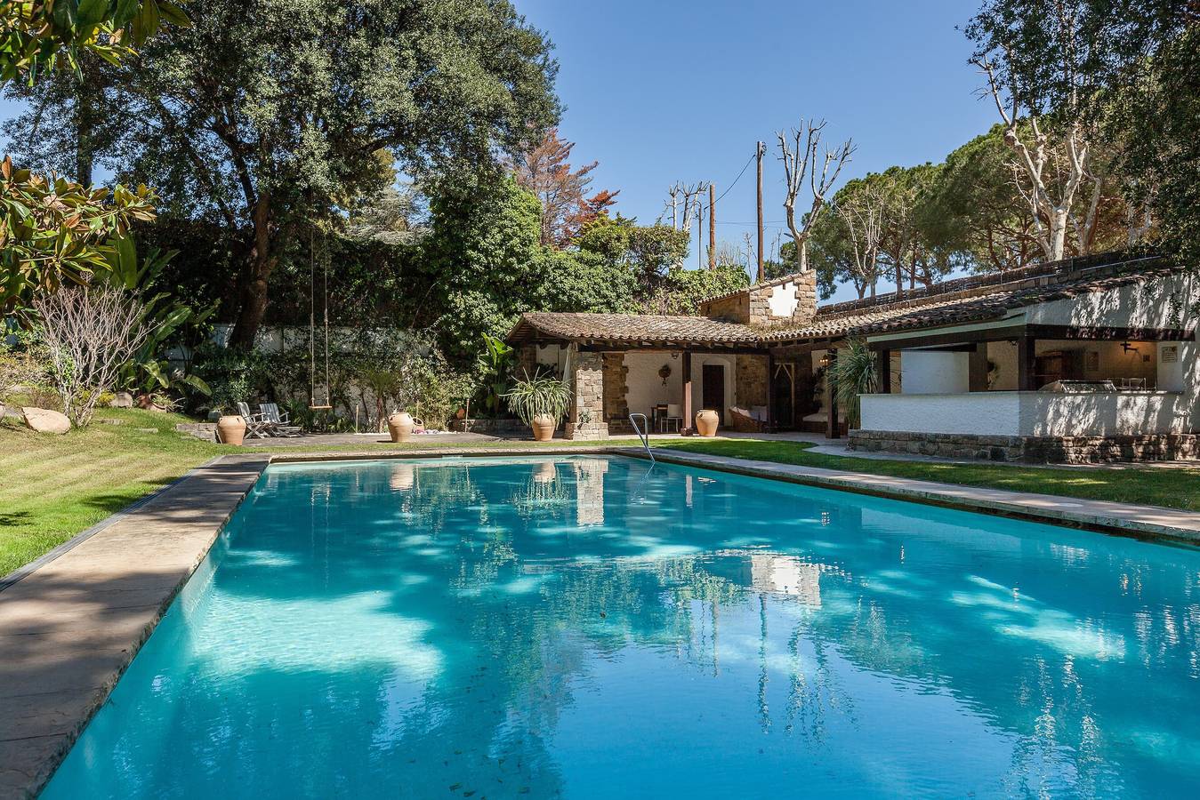 Wunderschöne Villa 'Barcelona Country House' mit großem Pool, Terrasse, Klimaanlage und Wlan in Premià de Dalt, Costa del Maresme