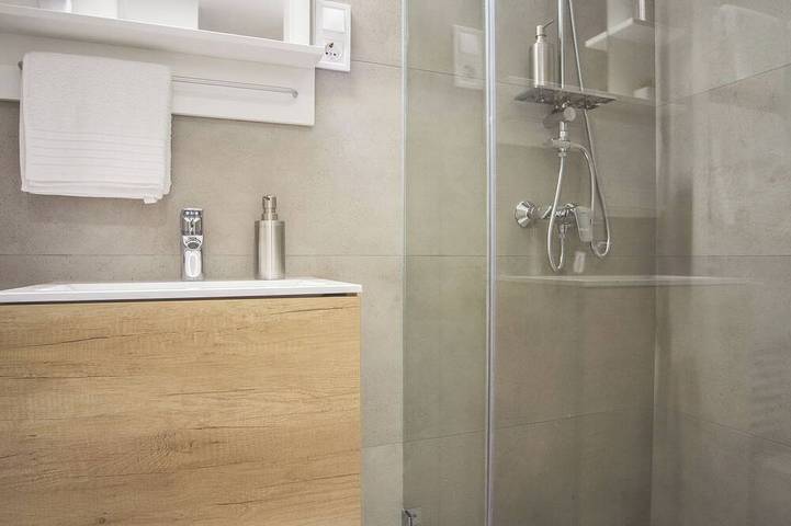 Appartement entier, History, steps from Budapest Ruin Bars and streetfood,Charming 1-bedroom studio in Budapest, Danube-Ipoly National Park