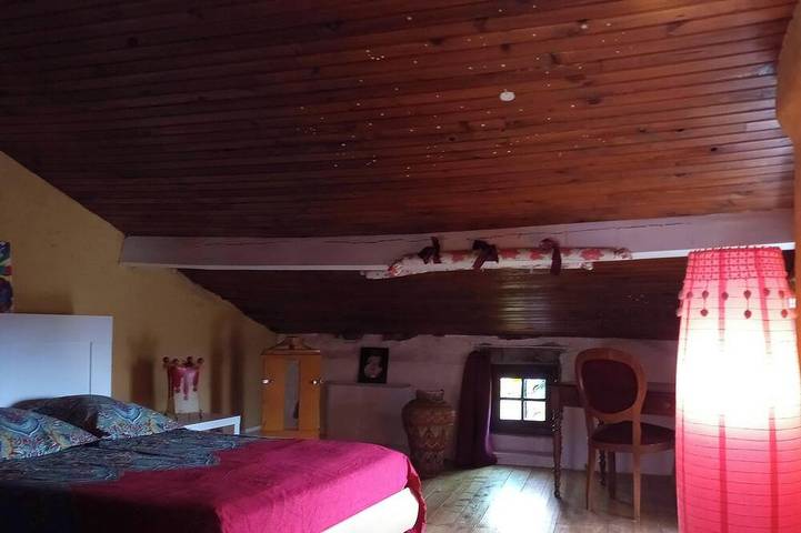 Location de vacances pour 2 personnes, avec terrasse et jardin à Volvic - 4