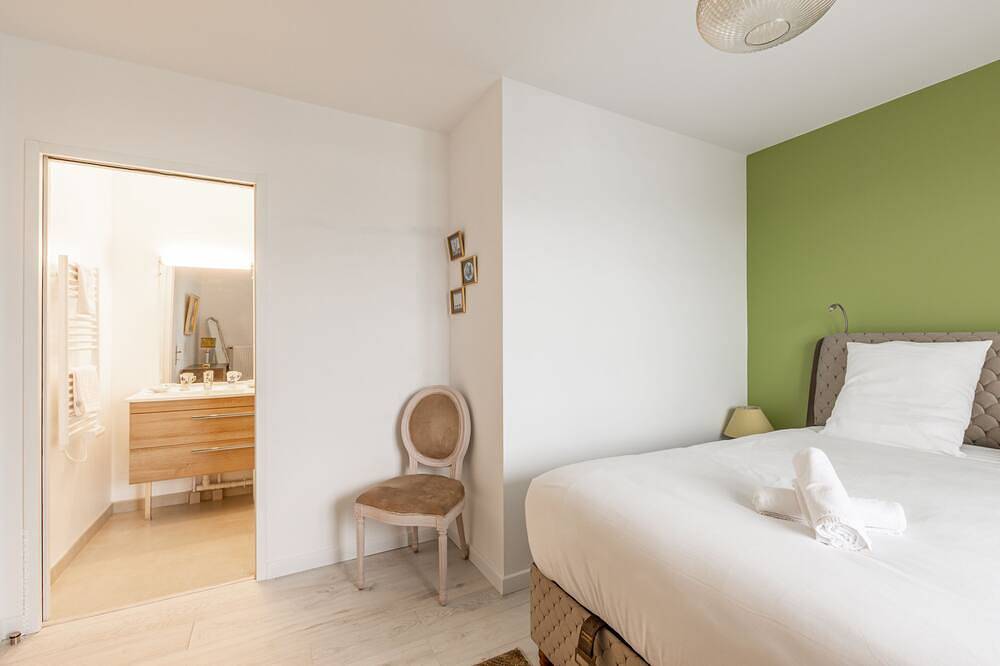 Entire apartment, Le Majestic by Plaza - Proche Disneyland Paris in Chessy, Seine-et-Marne