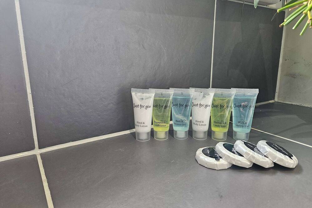 Ganze Wohnung, Stylish 1Bd Flat with Parking, Hackbridge in Sutton (London), London