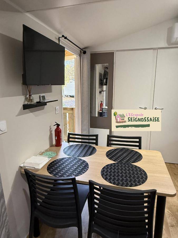 Camping pour 5 personnes, avec jardin ainsi que jacuzzi et piscine à Seignosse - 2