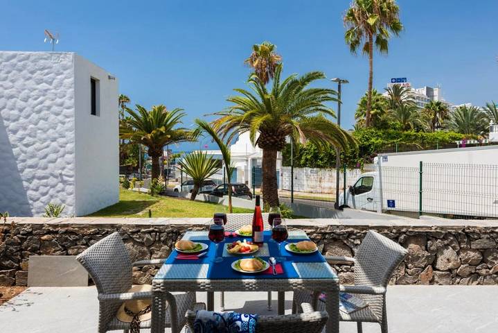 Bungalow para 6 personas, con Terraza y Piscina en Costa Adeje