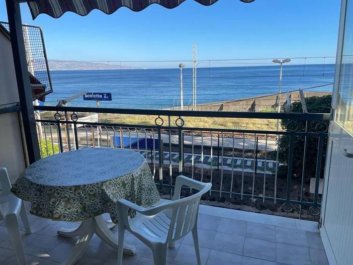 Gîte pour 6 personnes, avec balcon et vue à Scaletta Zanclea