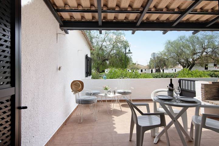 Casa de férias 'Pedras Del Rei I' com Piscina Partilhada, Wi-Fi e Ar Condicionado in Santa Luzia (Tavira), Ria Formosa