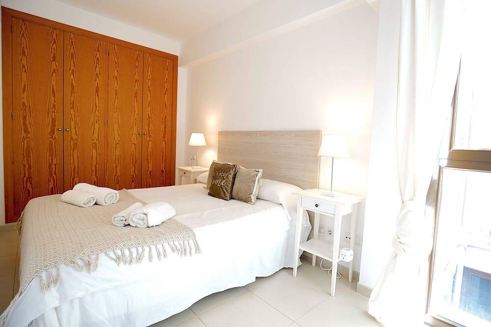 Entire apartment, Penthouse in the Center of Palma with a large terrace and views of the Cathedral in Palma Old Town, Palma
