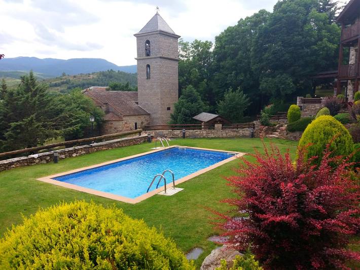 Casa de vacaciones para 8 personas, con piscina y jardín en Baixa Cerdanya