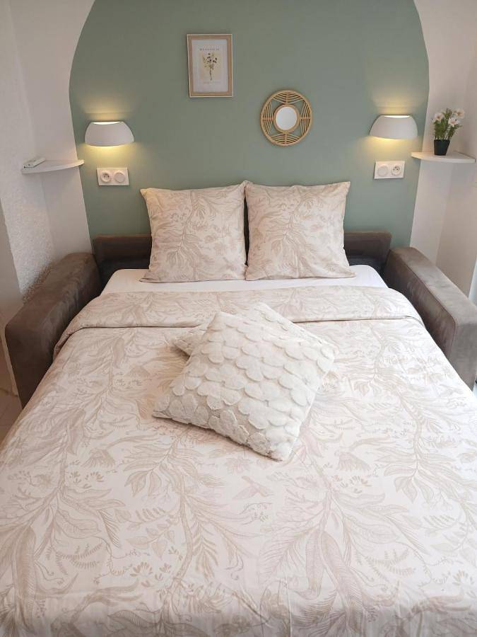 Gîte pour 3 personnes, avec jardin ainsi que piscine et bassin pour enfant à Saint-Vallier-de-Thiey - 3