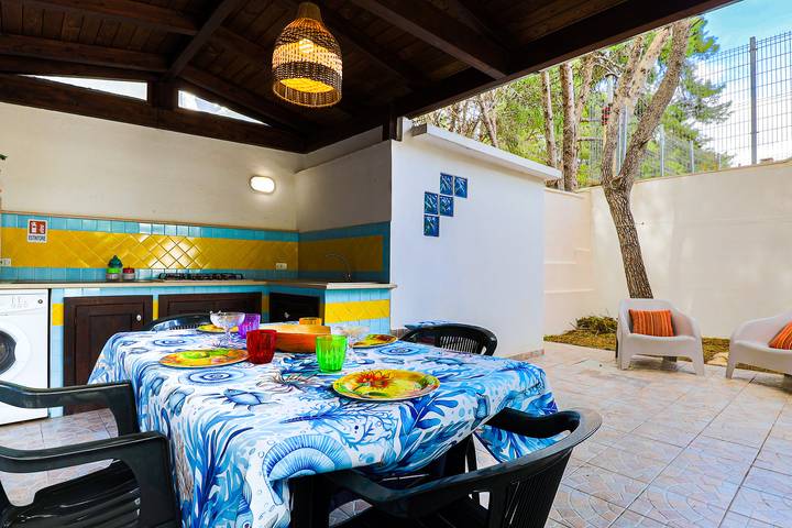 Casa vacanza per 9 persone, con terrazza e panorama nonché giardino a Padula Bianca