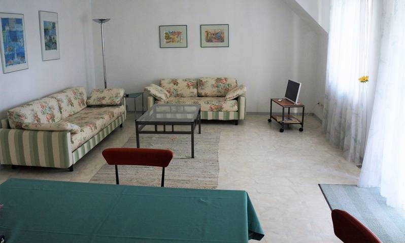 Ferienwohnung für 4 Personen, mit Balkon und Terrasse sowie Garten in Daisendorf