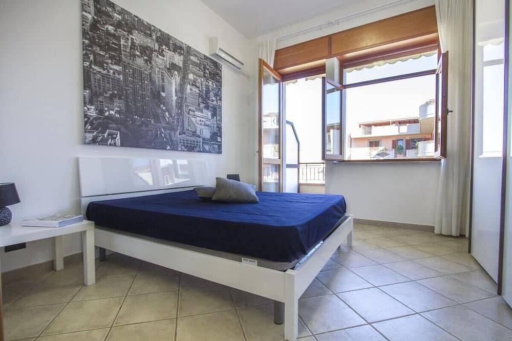Entire apartment, Perla - cozy 2 bedroom apartment centrally located in Capo d'Orlando, Sicily in Capo d'Orlando, Messina Province