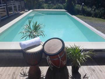 Maison de vacances pour 4 personnes, avec vue ainsi que jardin et piscine, animaux acceptés en Guadeloupe