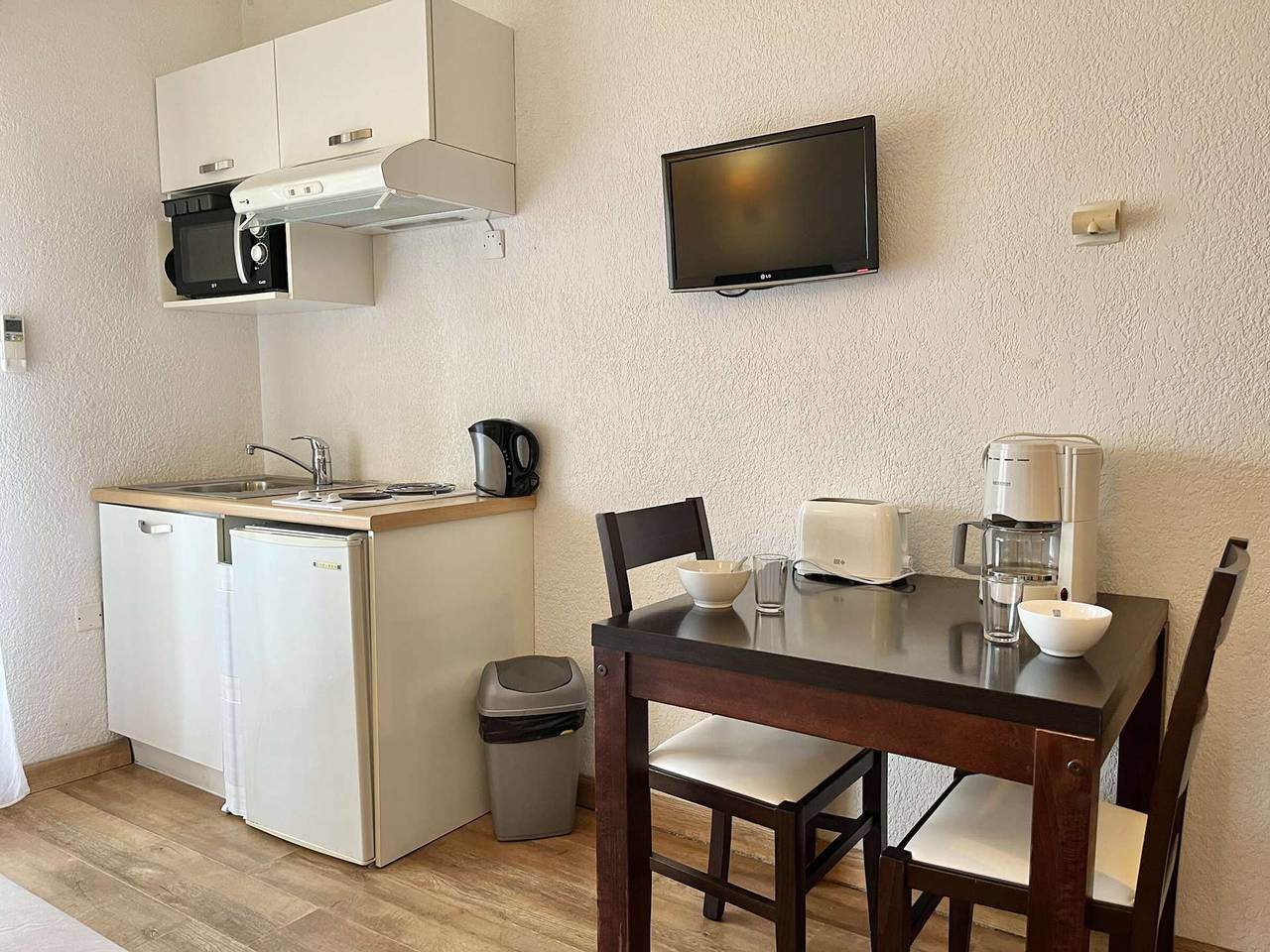 Ganze Wohnung, Gemütliches Studio mit Balkon und Pool nahe Saint-Florent in Saint-Florent, Calvi und Umgebung